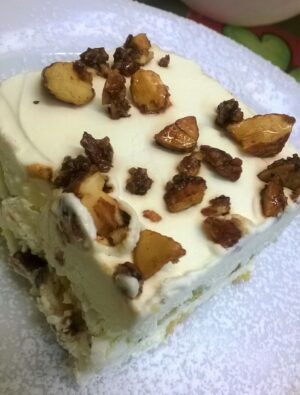 dolce al mascarpone con mandorle caramellate